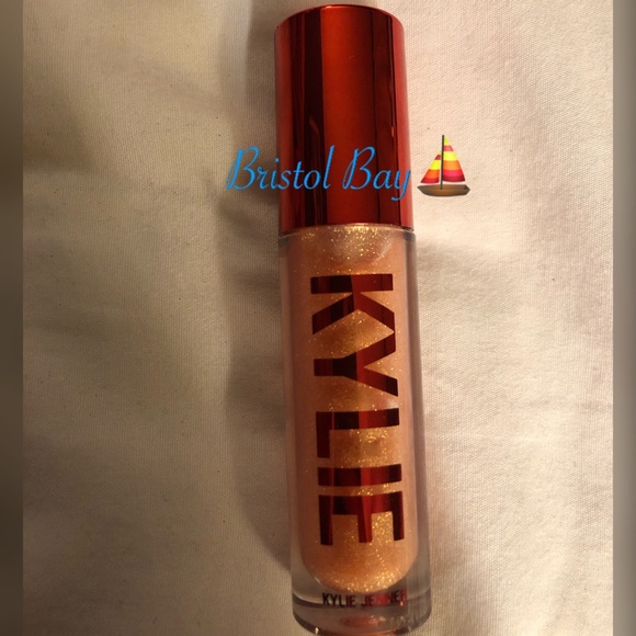Kylie Must Be Magic Holiday High Gloss - Picture 2 of 3